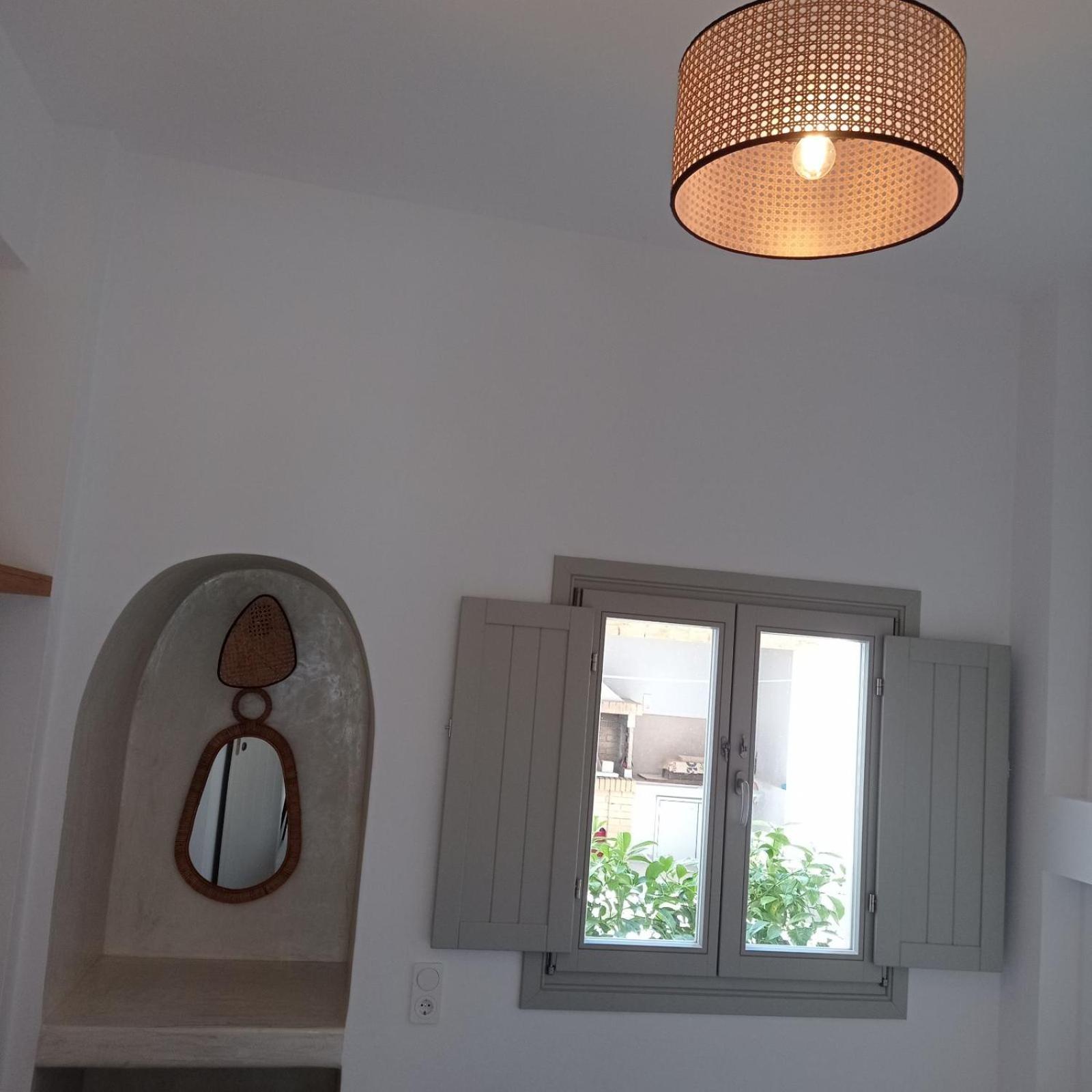 شقة Θέαστρον - Theastron House With Great View In Chora Pera Gyalos المظهر الخارجي الصورة