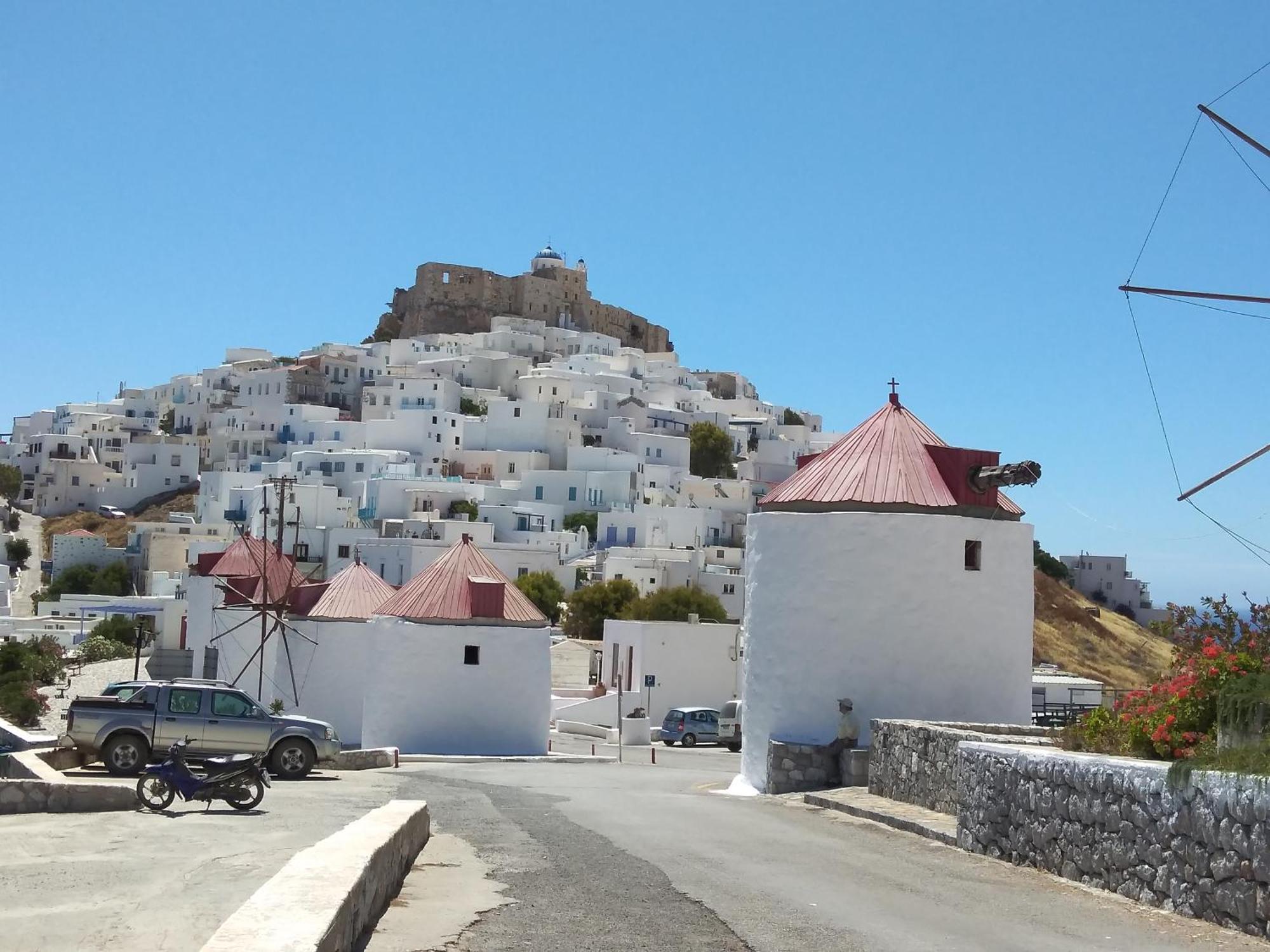 شقة Θέαστρον - Theastron House With Great View In Chora Pera Gyalos المظهر الخارجي الصورة